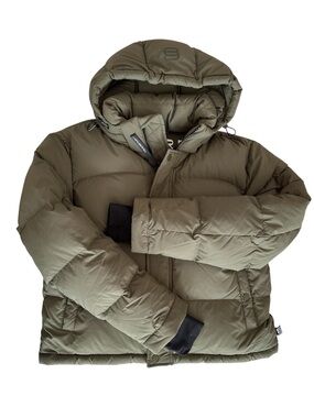 Aritzia Super Puff Jacket